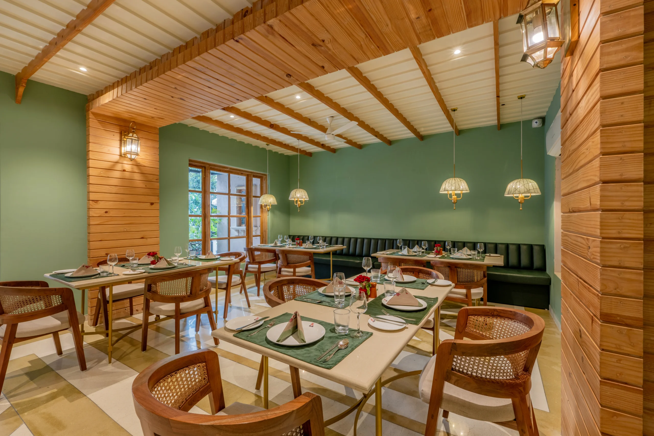 Niravi Dining